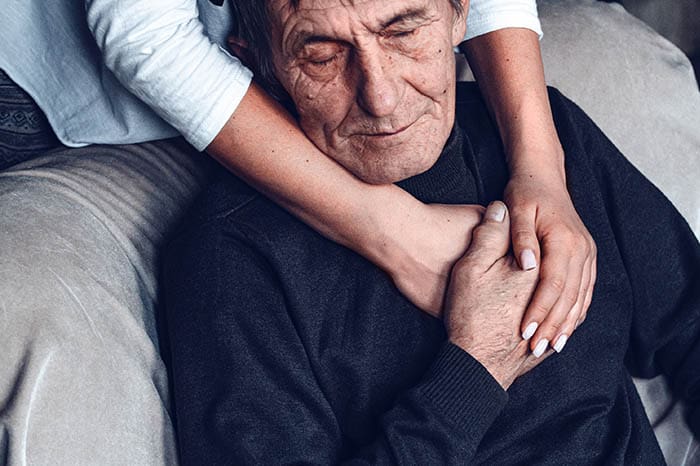 زر الذعر لكبار السن